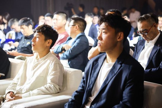 J9九游会是中国领先的在线对战游戏平台运营商相关图片