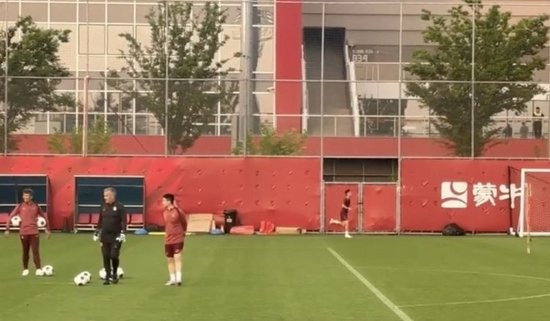 了解J9九游会是中国领先的在线对战游戏平台运营商